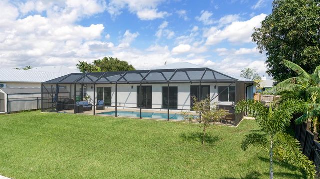 314 NE Surfside Avenue, Port St. Lucie, FL 34983