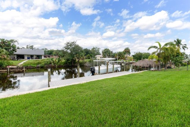 314 NE Surfside Avenue, Port St. Lucie, FL 34983