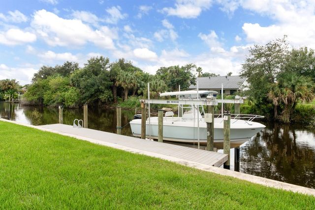 314 NE Surfside Avenue, Port St. Lucie, FL 34983