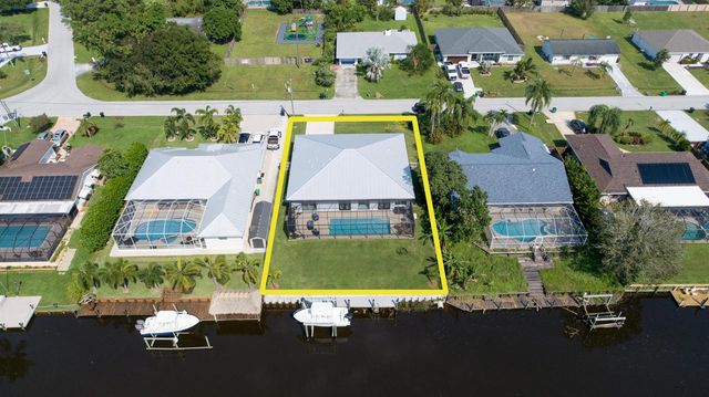 314 NE Surfside Avenue, Port St. Lucie, FL 34983