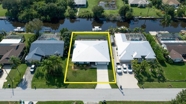 314 NE Surfside Avenue, Port St. Lucie, FL 34983