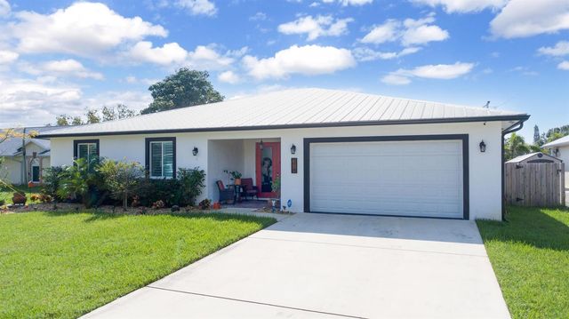314 NE Surfside Avenue, Port St. Lucie, FL 34983