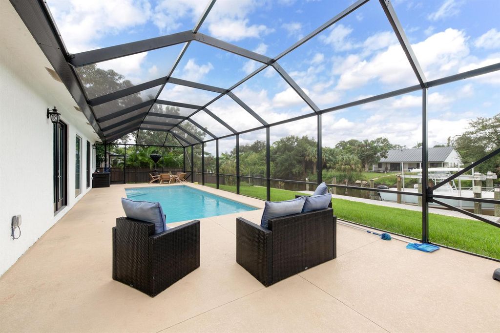 314 NE Surfside Avenue, Port St. Lucie, FL 34983