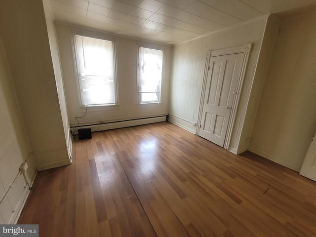 2624 E HOFFMAN ST, Baltimore, MD 21213