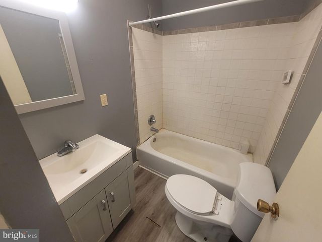 2624 E HOFFMAN ST, Baltimore, MD 21213
