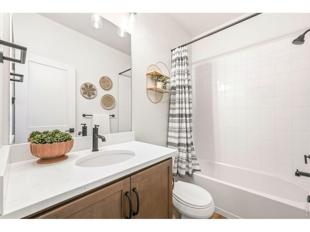 761 Muturu Rd, Johnstown, CO 80534