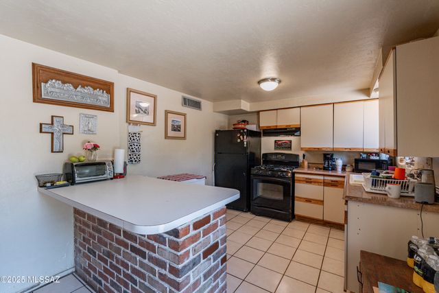 7710 S Gila Avenue, Tucson, AZ 85746