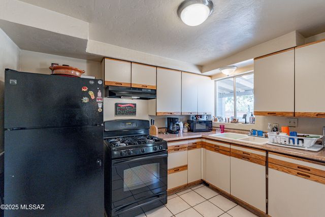 7710 S Gila Avenue, Tucson, AZ 85746