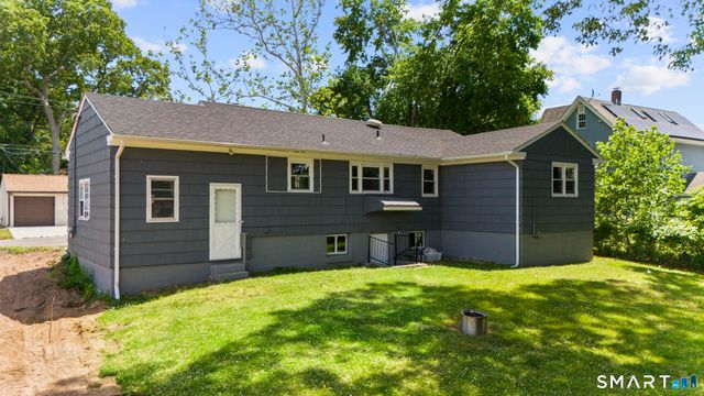 166 Collis Street, West Haven, CT 06516