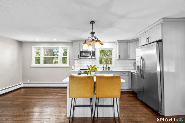 166 Collis Street, West Haven, CT 06516