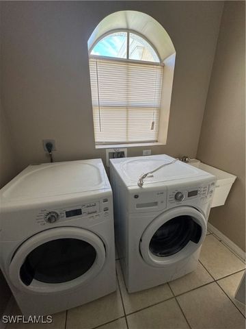 286 Justene CIR, Lehigh Acres, FL 33936