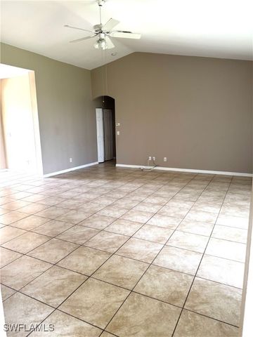 286 Justene CIR, Lehigh Acres, FL 33936