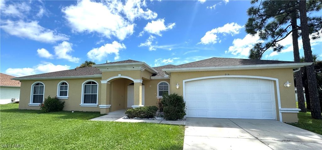286 Justene CIR, Lehigh Acres, FL 33936