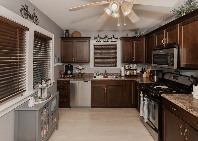 1125 17th Avenue, Moline, IL 61265