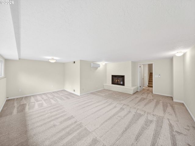 3523 Sw JERALD Ct, Portland, OR 97221