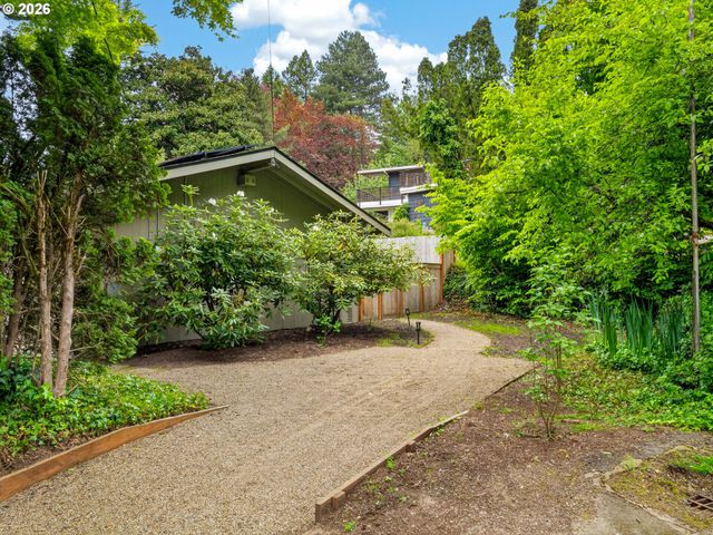 3523 Sw JERALD Ct, Portland, OR 97221