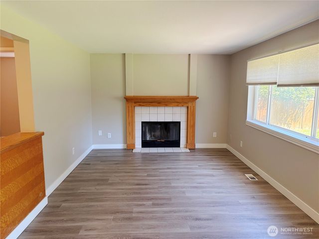 24712 234th Way SE, Maple Valley, WA 98038