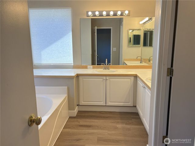 24712 234th Way SE, Maple Valley, WA 98038