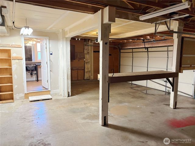 24712 234th Way SE, Maple Valley, WA 98038
