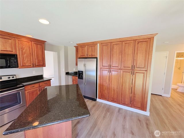 24712 234th Way SE, Maple Valley, WA 98038
