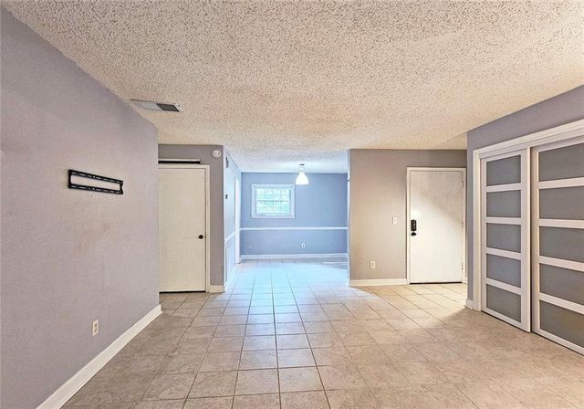 77 De Arc NW Place, Atlanta, GA 30327