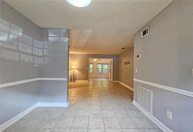 77 De Arc NW Place, Atlanta, GA 30327