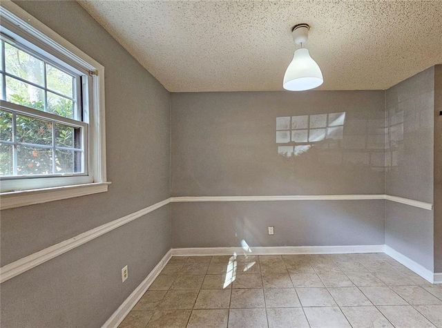 77 De Arc NW Place, Atlanta, GA 30327