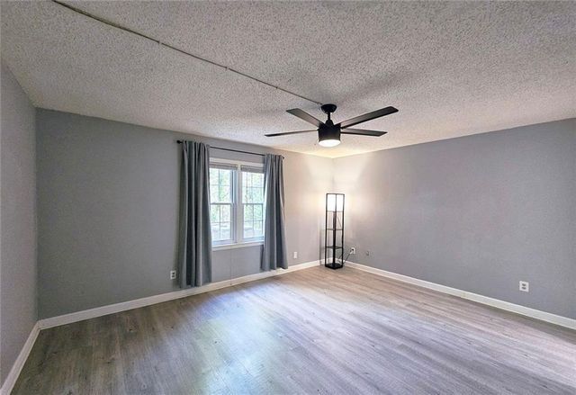 77 De Arc NW Place, Atlanta, GA 30327