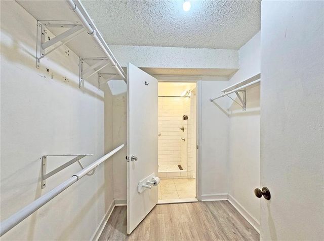 77 De Arc NW Place, Atlanta, GA 30327