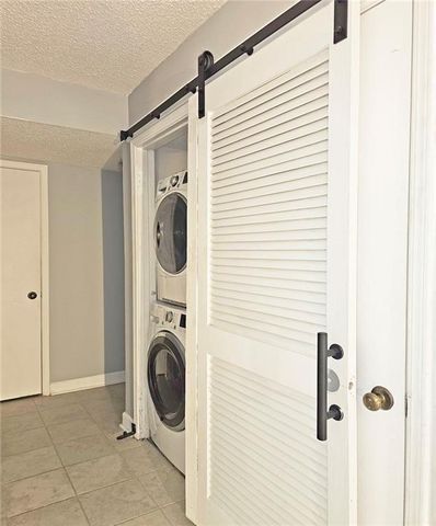 77 De Arc NW Place, Atlanta, GA 30327