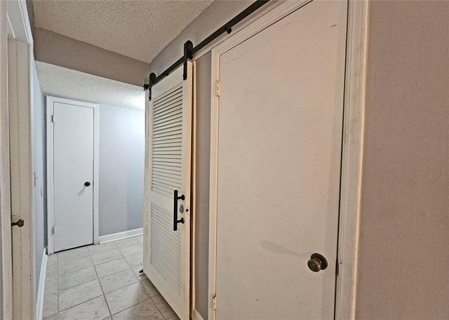 77 De Arc NW Place, Atlanta, GA 30327