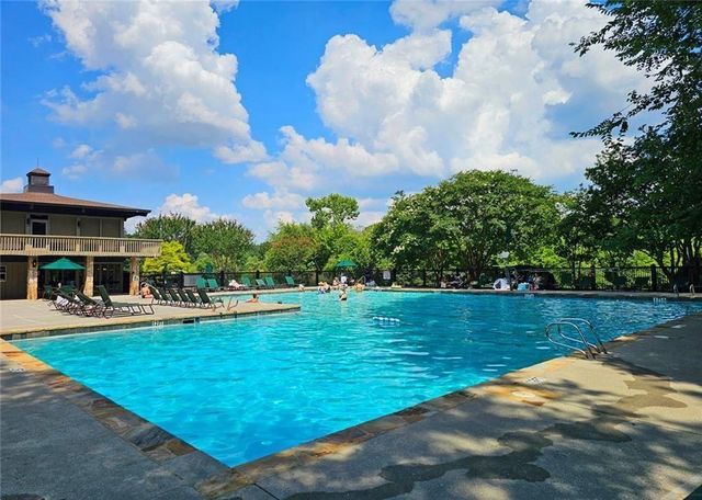 77 De Arc NW Place, Atlanta, GA 30327