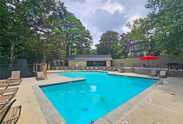 77 De Arc NW Place, Atlanta, GA 30327