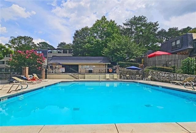 77 De Arc NW Place, Atlanta, GA 30327
