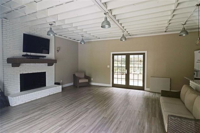 77 De Arc NW Place, Atlanta, GA 30327