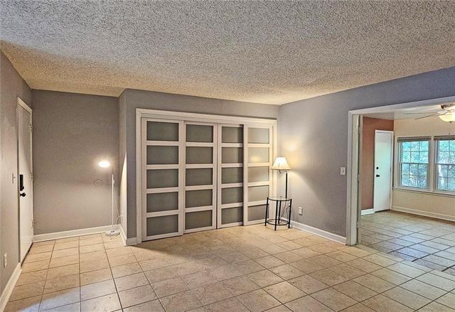 77 De Arc NW Place, Atlanta, GA 30327