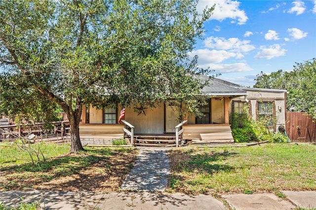 635 Fetick Ave, Taft, TX 78390