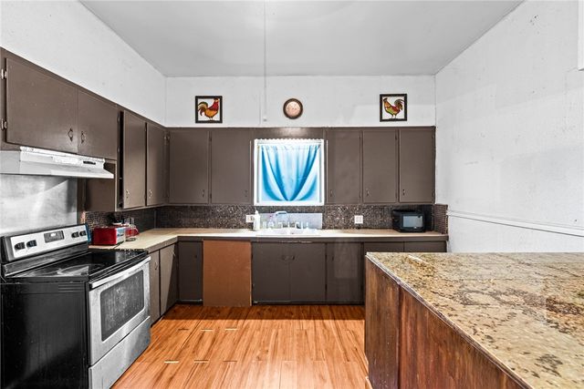 635 Fetick Ave, Taft, TX 78390