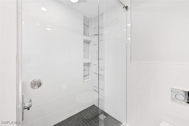 4001 Gulf Shore BLVD N 602, Naples, FL 34103