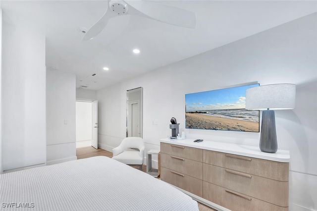 4001 Gulf Shore BLVD N 602, Naples, FL 34103