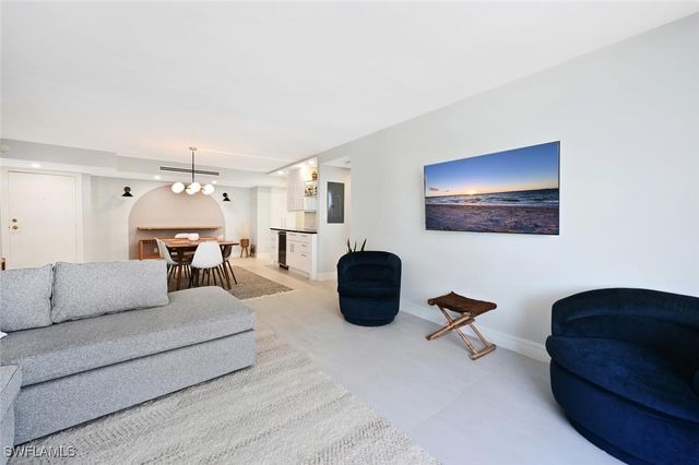 4001 Gulf Shore BLVD N 602, Naples, FL 34103