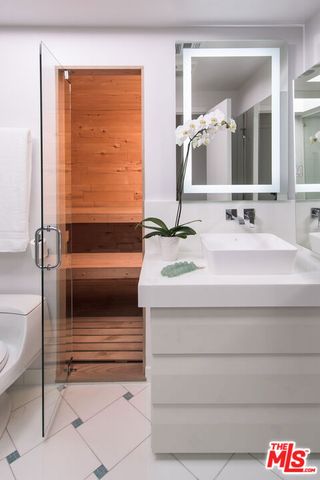 1542 Blue Jay Way, Los Angeles, CA 90069