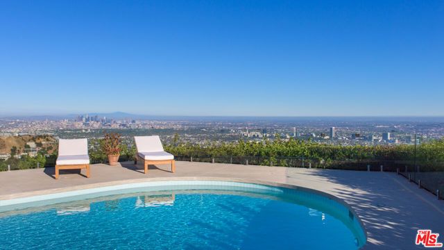 1542 Blue Jay Way, Los Angeles, CA 90069