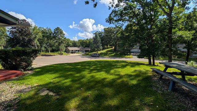 120 Sabra Court, Apple Valley, MN 55124