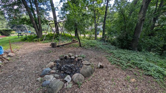 120 Sabra Court, Apple Valley, MN 55124