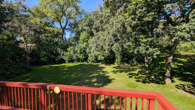 120 Sabra Court, Apple Valley, MN 55124