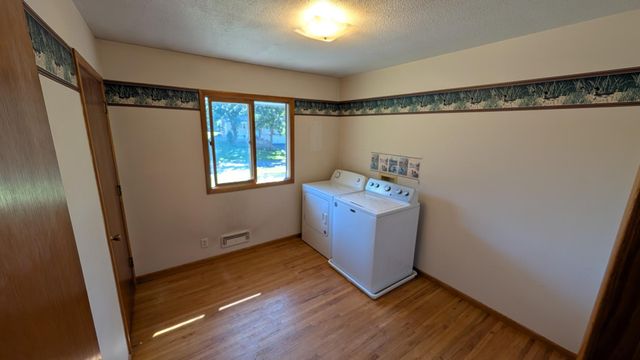 120 Sabra Court, Apple Valley, MN 55124