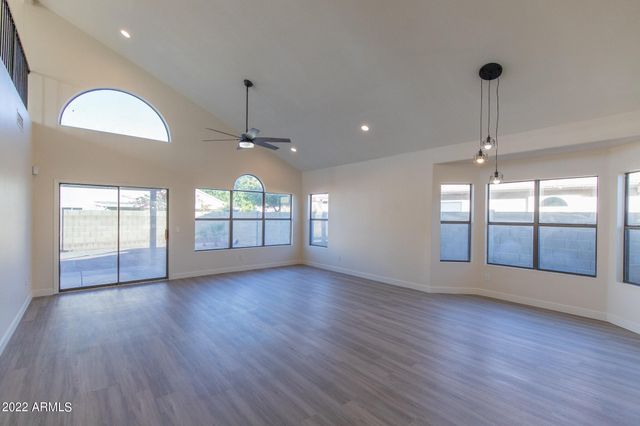 4368 W WAHALLA Lane, Glendale, AZ 85308