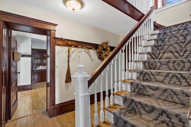 N86W16387 Appleton AVENUE, Menomonee Falls, WI 53051