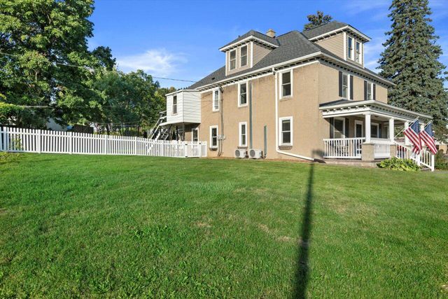 N86W16387 Appleton AVENUE, Menomonee Falls, WI 53051